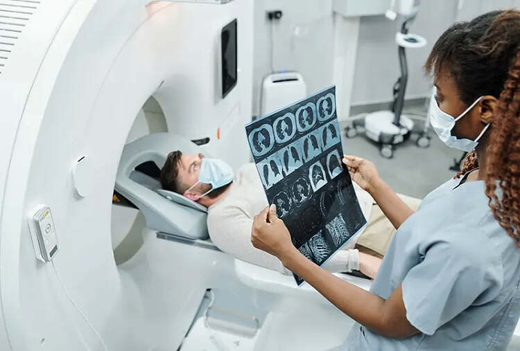 تصویر برداری ام‌آرآی (MRI)